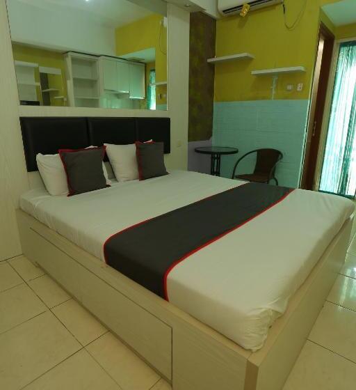 בית מלון כפרי Capital O 93371 Pelangi Residence 5