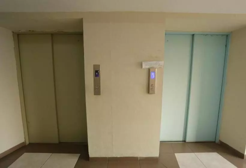 Hotelli Capital O 93371 Pelangi Residence 5