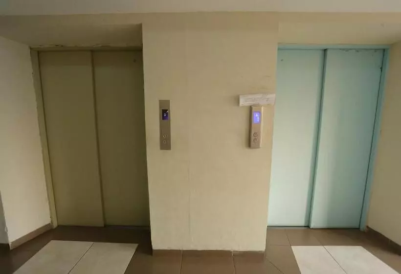 Hotelli Capital O 93371 Pelangi Residence 5