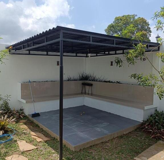 Szálloda Pesona Halimun