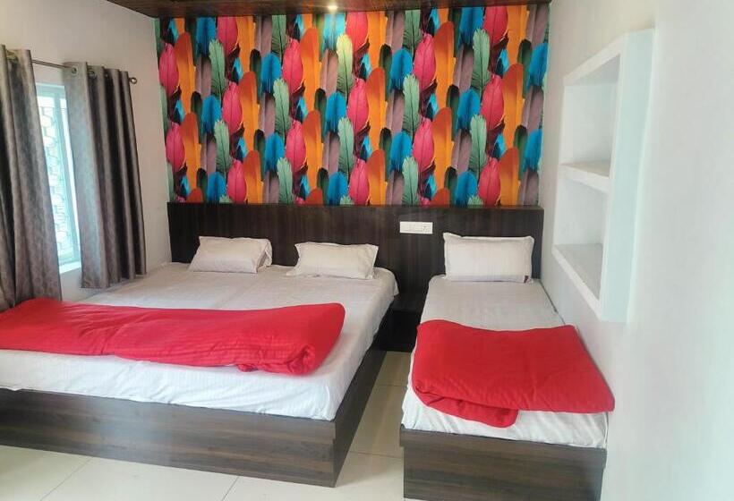 هتل Ramanand Palace