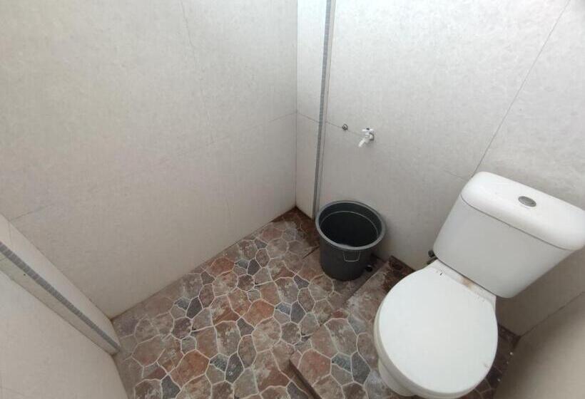 酒店 Spot On 93367 Wisma Sidosari Syariah