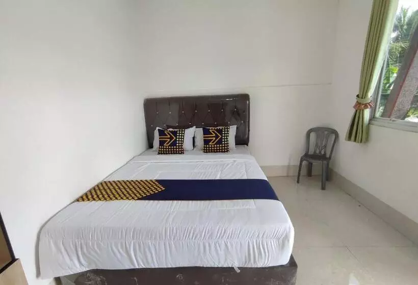 Hotelli Spot On 93367 Wisma Sidosari Syariah