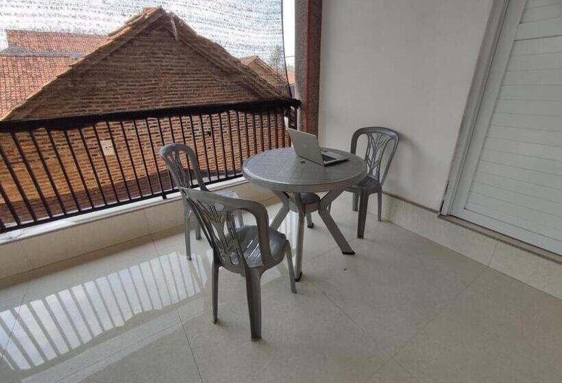 酒店 Spot On 93367 Wisma Sidosari Syariah