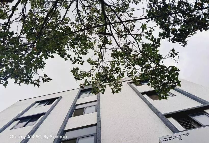 ホテル Spot On Infinity Hw