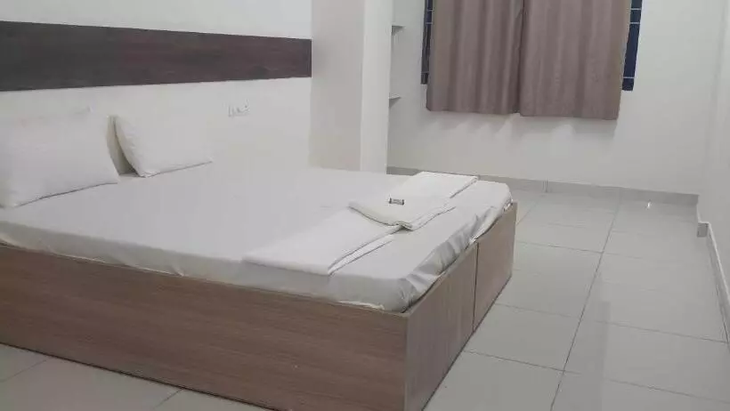 ホテル Spot On Infinity Hw