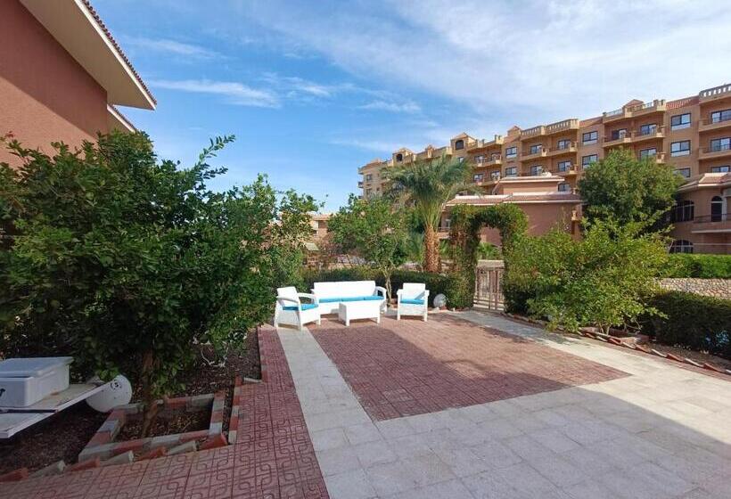 هتل Vila Maia Hurghada