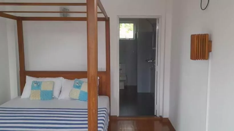 ペンション Beach Front Guest House