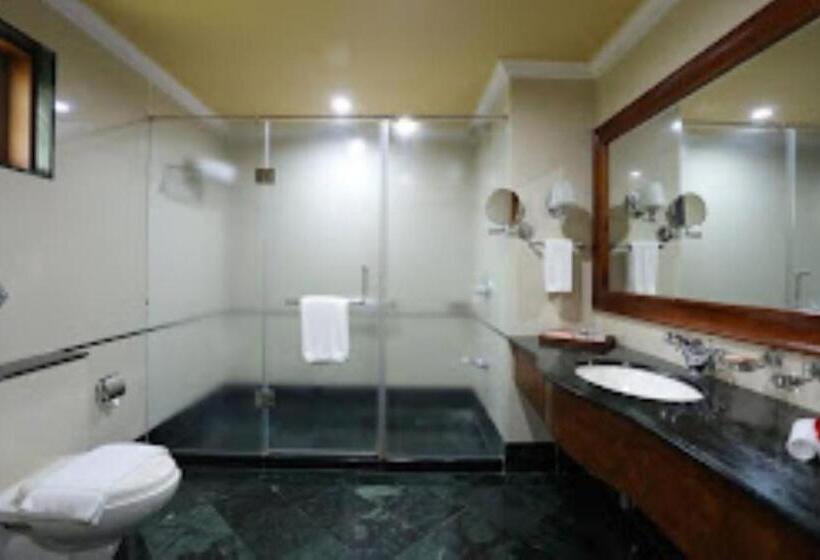 Regency Lagoon Resort & Convention