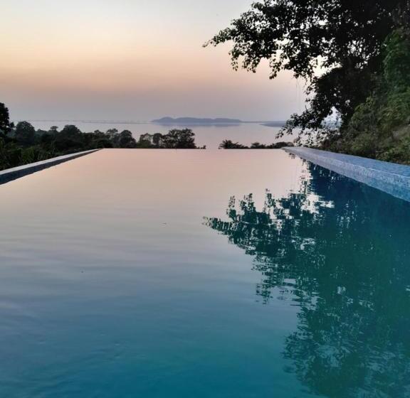 리조트 Koliabor Manor