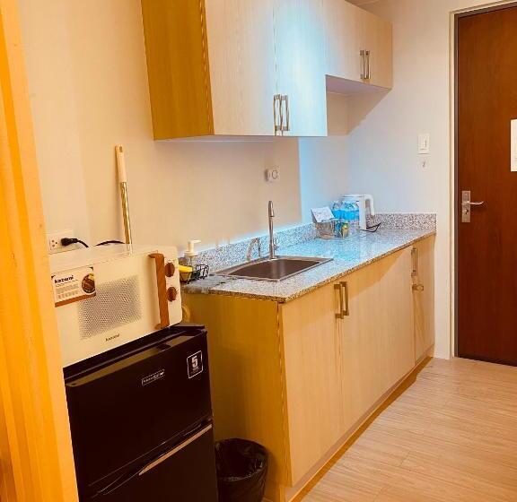 Vandrarhem Condo In Taytay