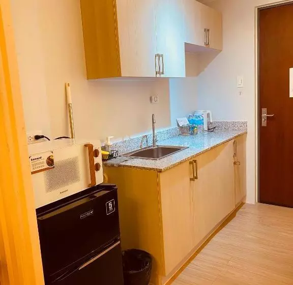 ユースホステル Condo In Taytay