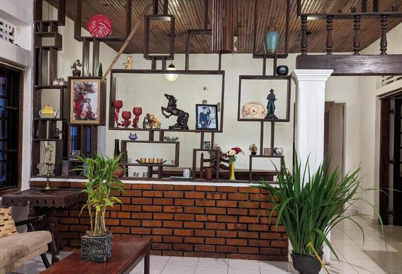 تختخواب و صبحانه Ceyio Traditional Villa
