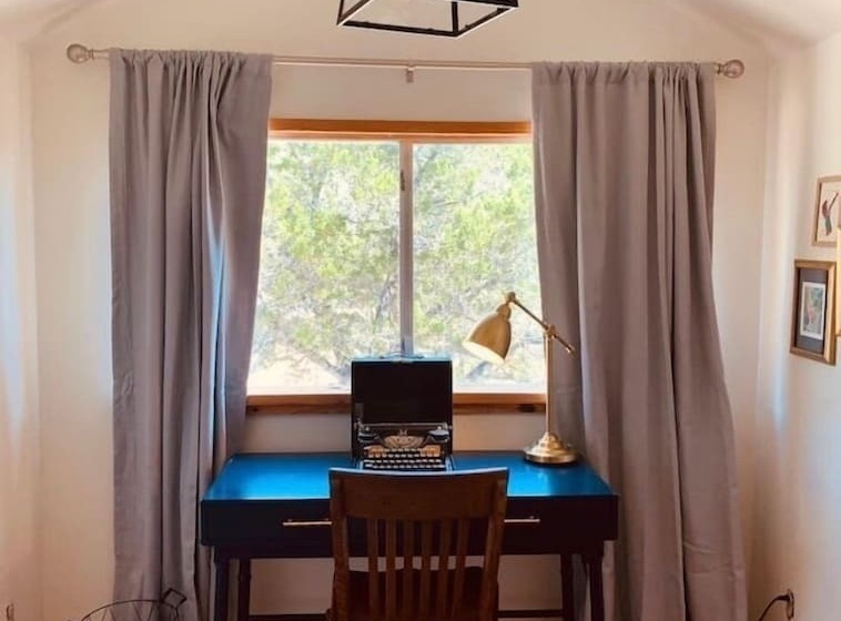 민박 Mosaic On The Hill