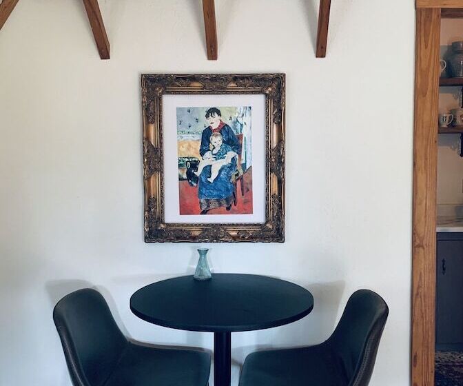 민박 Mosaic On The Hill