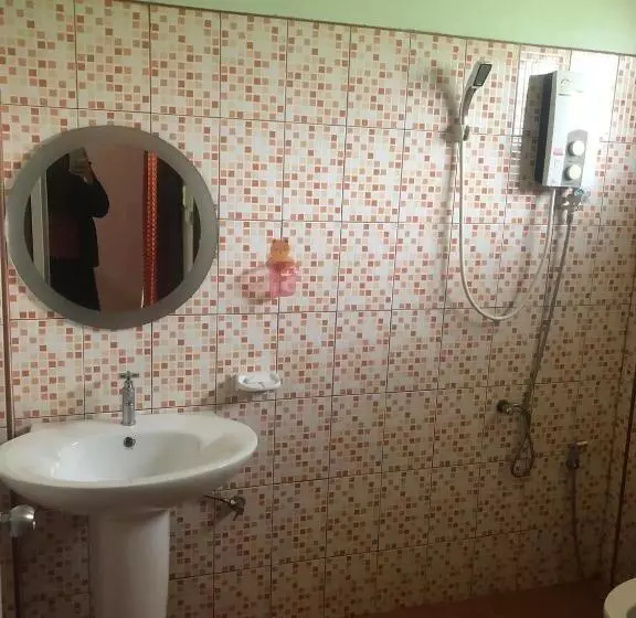 Hotelli วังอินธารา รีสอร์ท