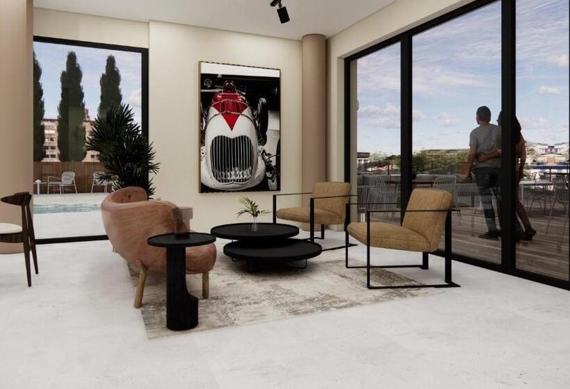 בית מלון כפרי Adonis Le Castellet