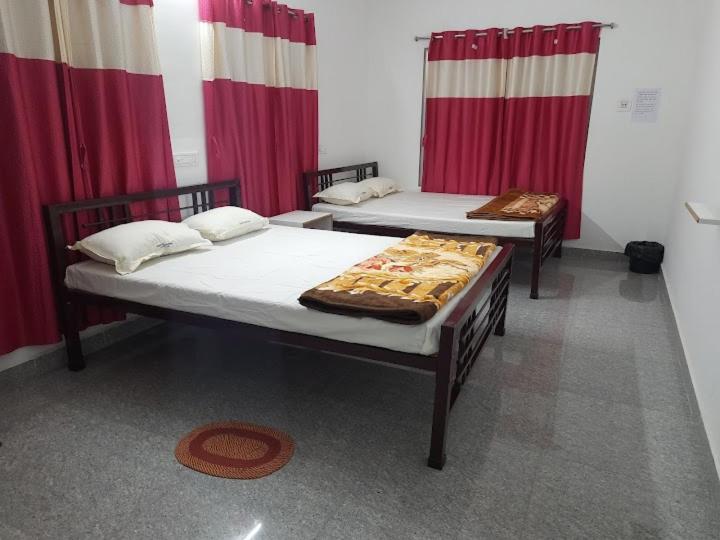 호텔 Banpalashi Inn