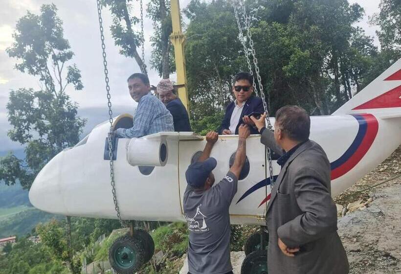 هتل Famous Resort