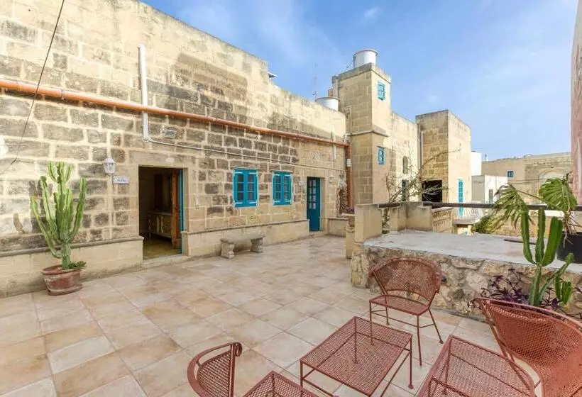 هتل Gozo Pool Farmhouse Hosted By Sweetstay
