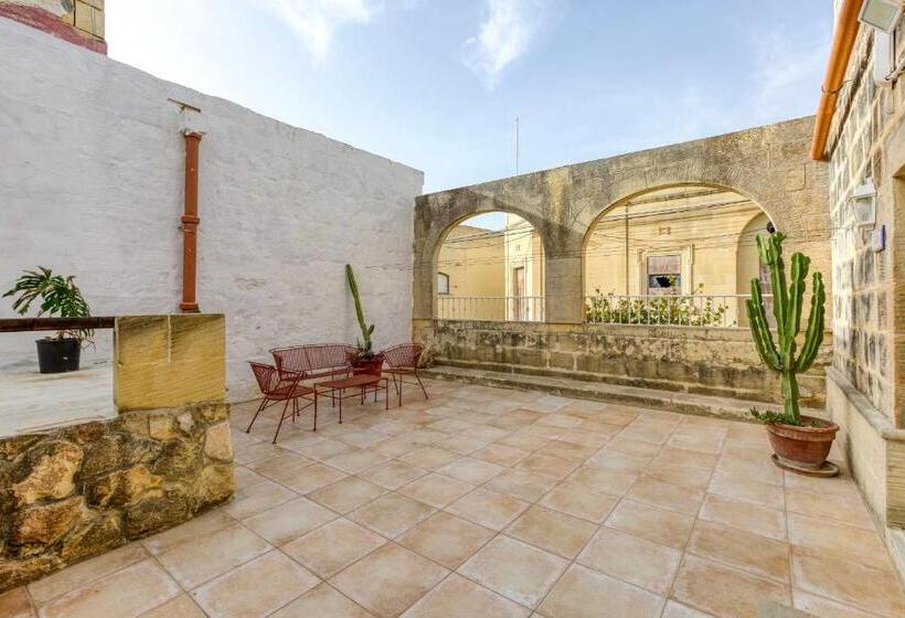 هتل Gozo Pool Farmhouse Hosted By Sweetstay