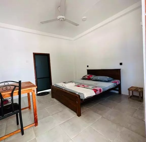 هتل Meryl Fernando Bungalow
