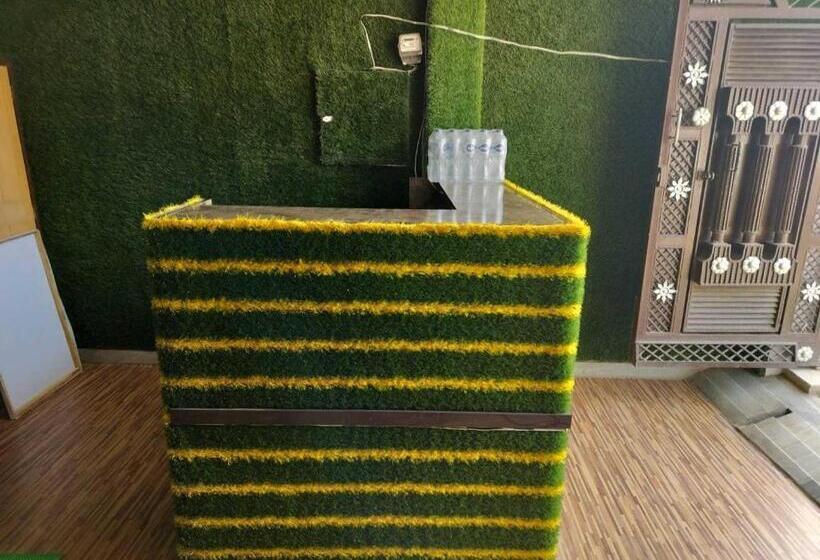 هتل Oyo Flagship Darbar Guest House