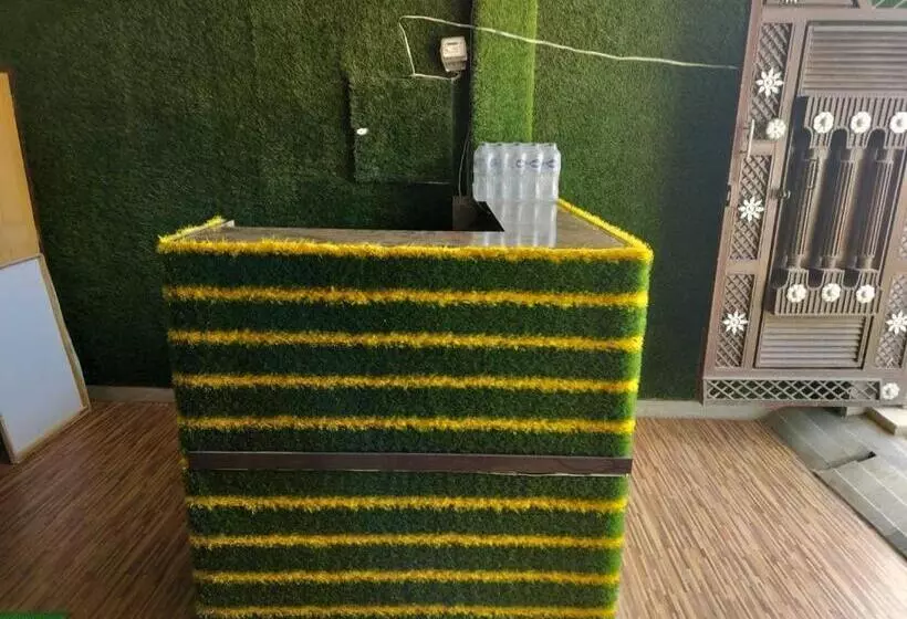 هتل Oyo Flagship Darbar Guest House