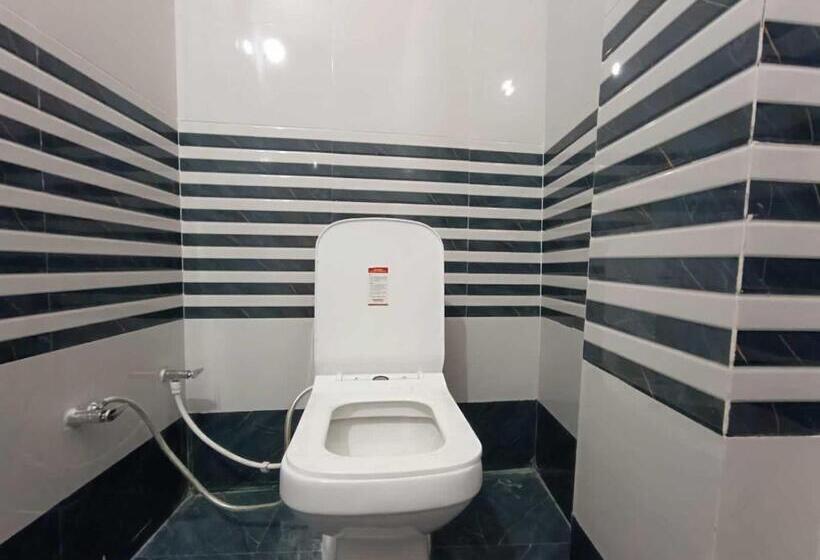 هتل Oyo Flagship Darbar Guest House