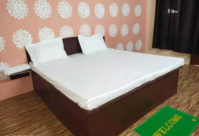 هتل Oyo Flagship Darbar Guest House