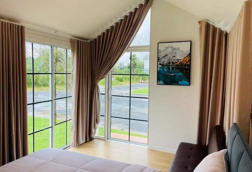 Hotelli The Landmark Resort And Villa