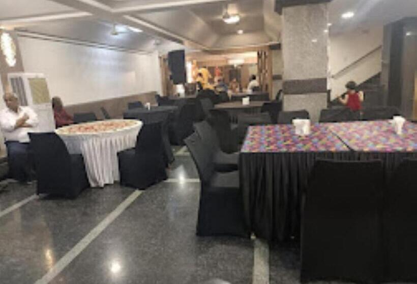 Hotel Vstar, Ahmednagar