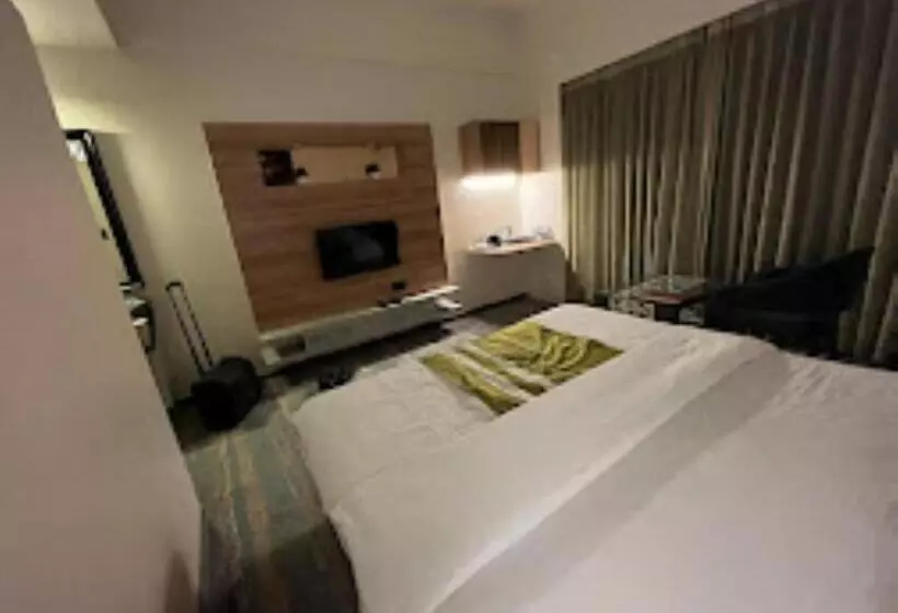 ホテル Vstar, Ahmednagar