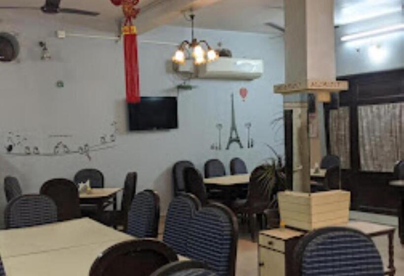 Kadambari Hotel And Restaurant Patehra