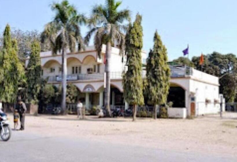 Kadambari Hotel And Restaurant Patehra