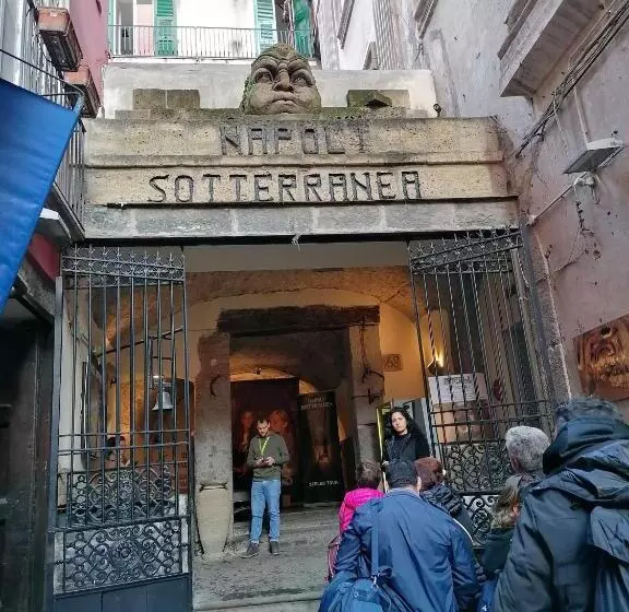 پانسیون Aurora E Dad Naples Center B&b
