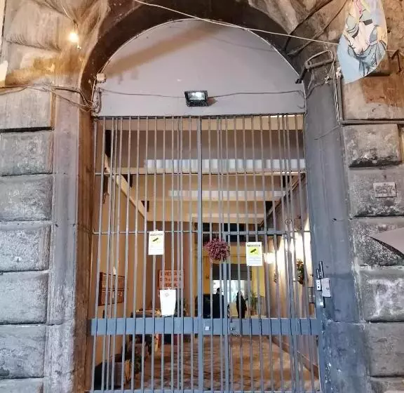 پانسیون Aurora E Dad Naples Center B&b