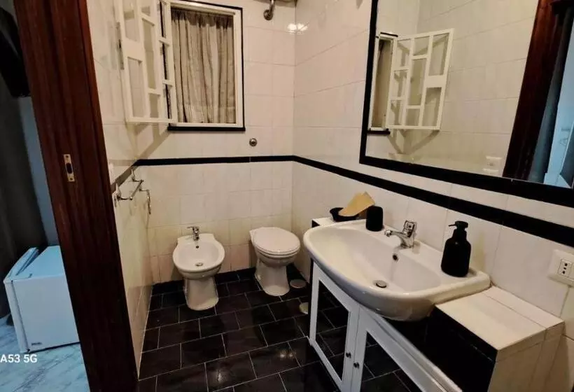 پانسیون Aurora E Dad Naples Center B&b