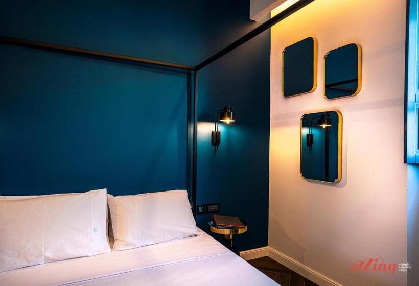 پانسیون Avalon Boutique