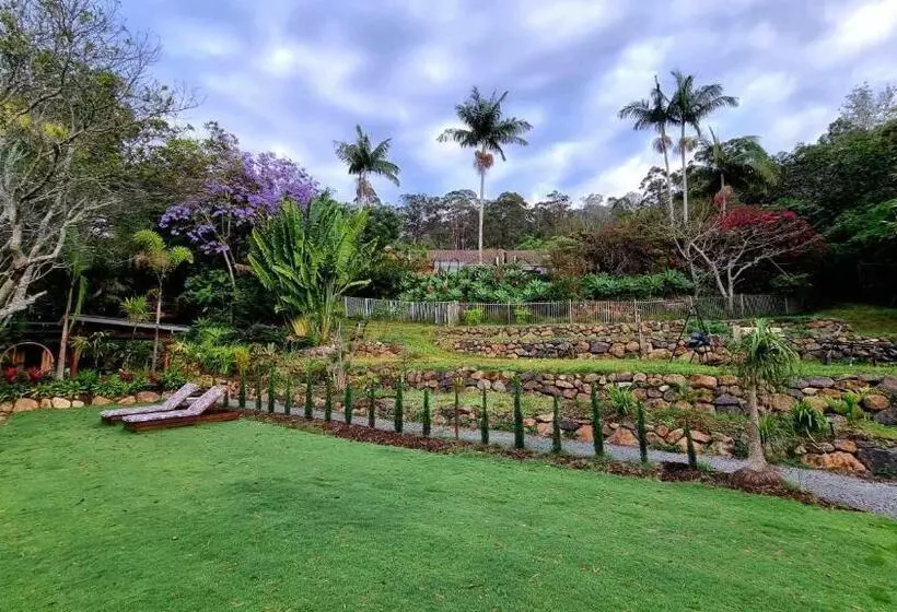 Majatalo Healing Garden Bed & Breakfast   Uluwatu