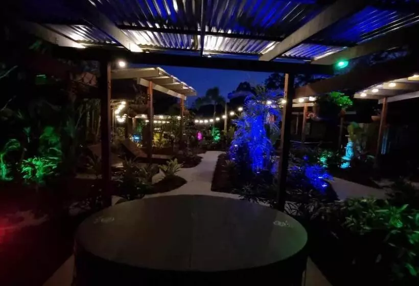 Majatalo Healing Garden Bed & Breakfast   Uluwatu