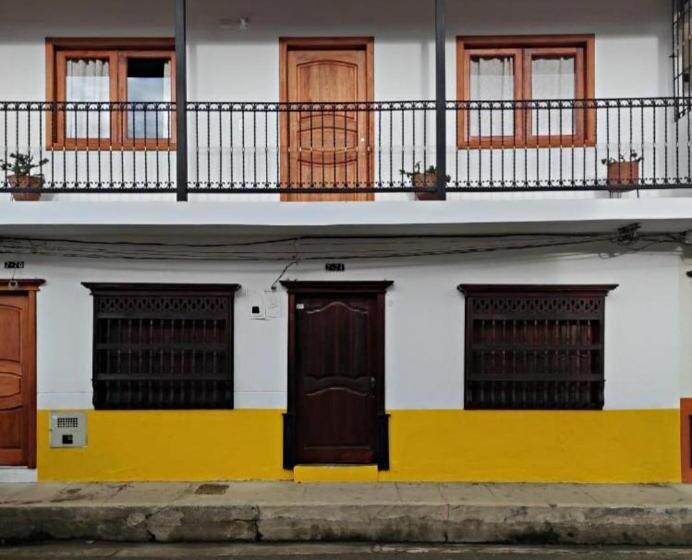 پانسیون Hostal Casa Celeste