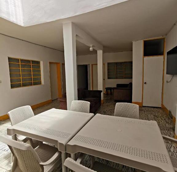 پانسیون Hostal Casa Celeste