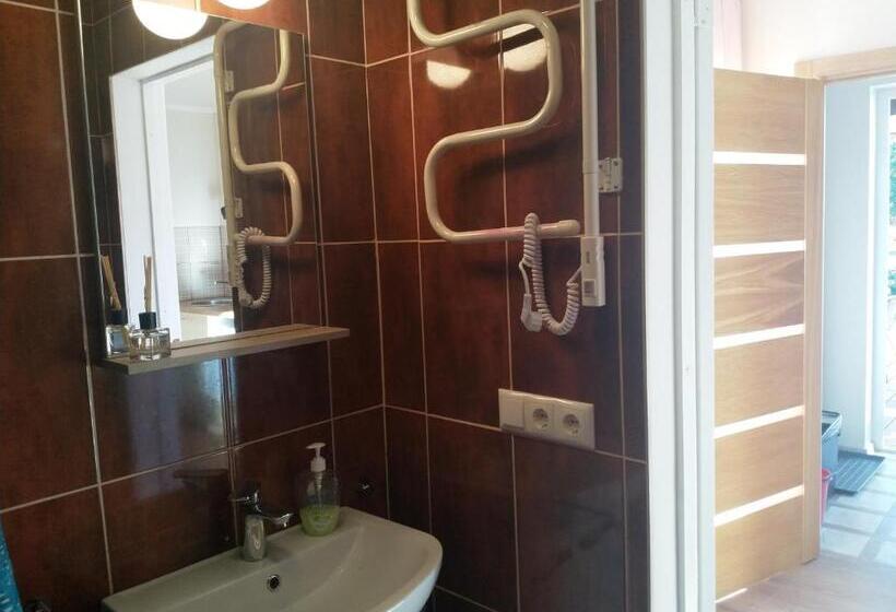 پانسیون Apartamenti Ar Verandu Diviem Cilvēkiem