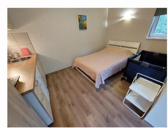 پانسیون Apartamenti Ar Verandu Diviem Cilvēkiem