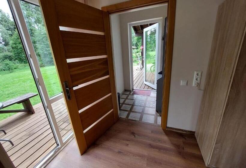 پانسیون Apartamenti Ar Verandu Diviem Cilvēkiem