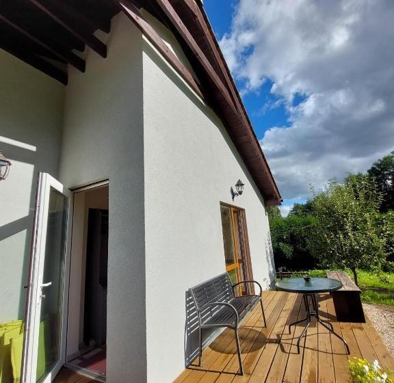 پانسیون Apartamenti Ar Verandu Diviem Cilvēkiem