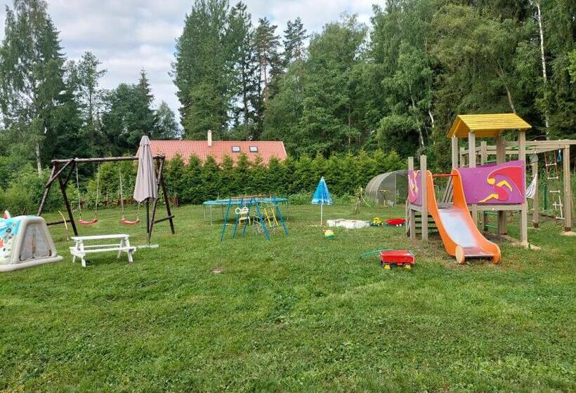 پانسیون Apartamenti Ar Verandu Diviem Cilvēkiem