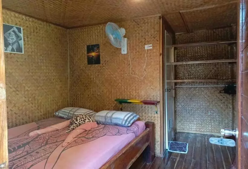 ユースホステル Castaway Native Huts