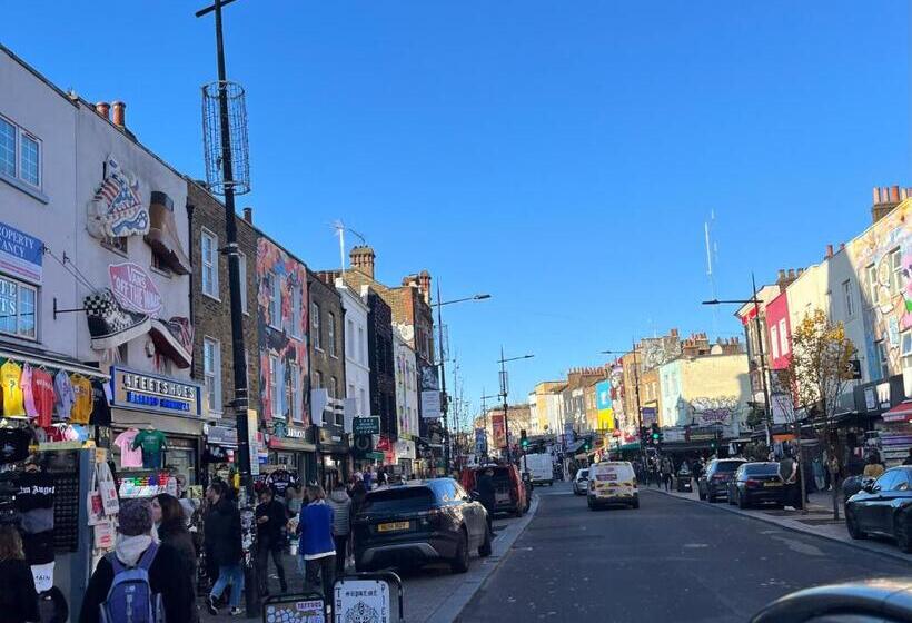 تختخواب و صبحانه Camden Bnb